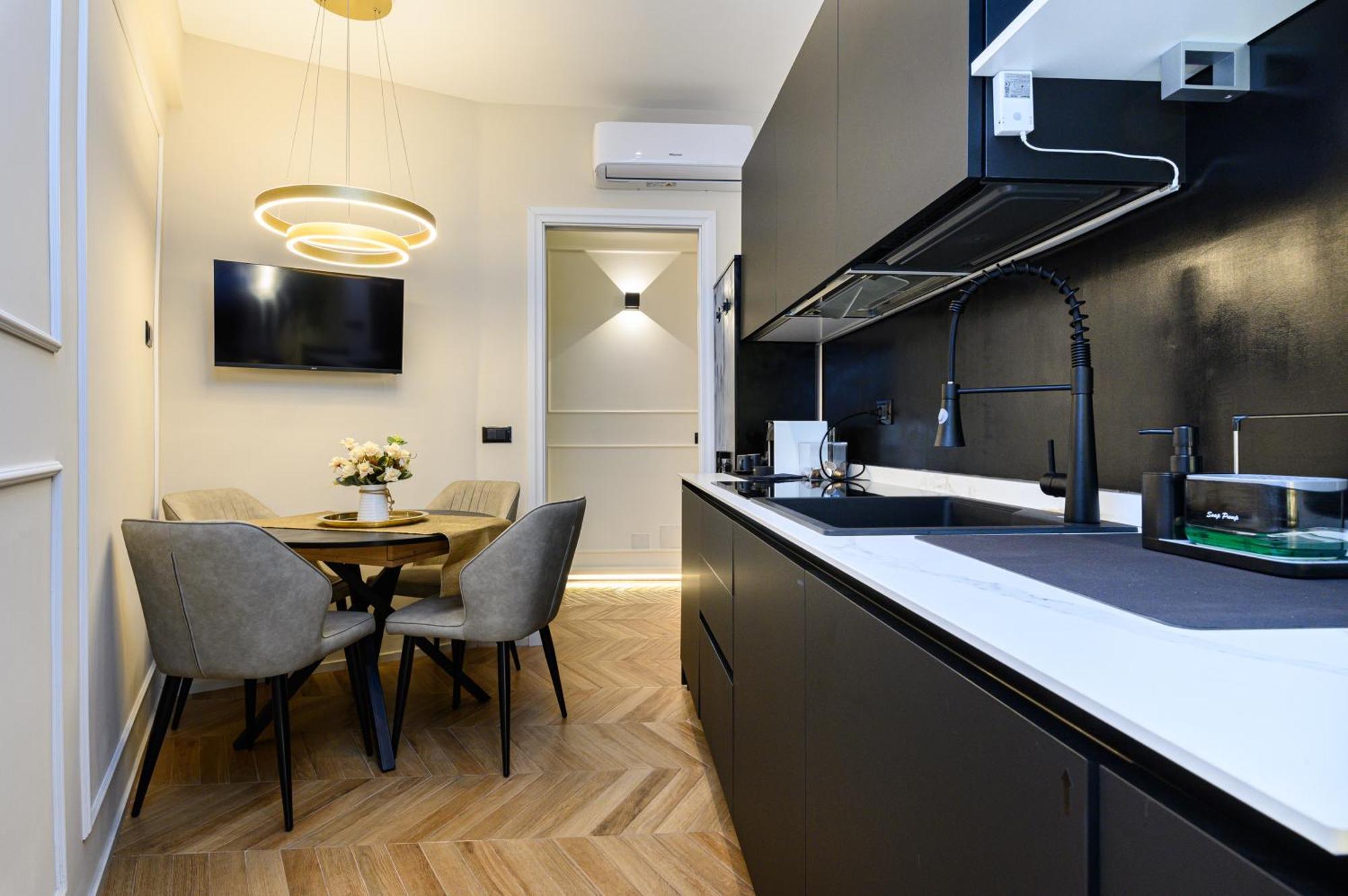 Guest house Elegant *